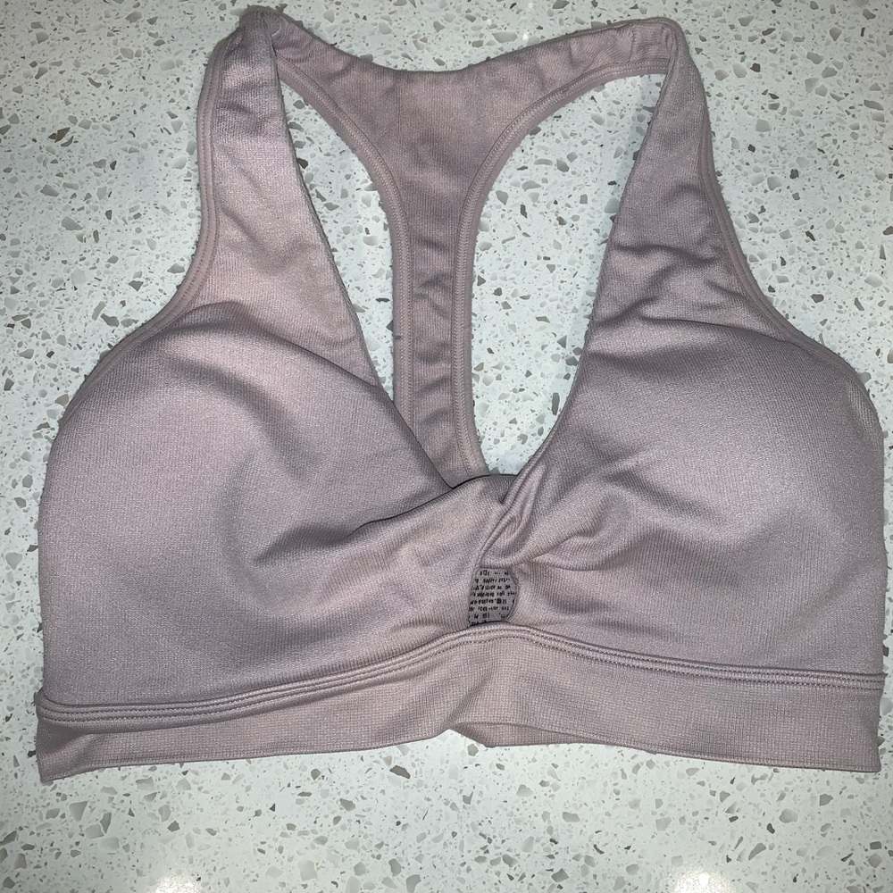 VS Sport Twist Front Sports Bra